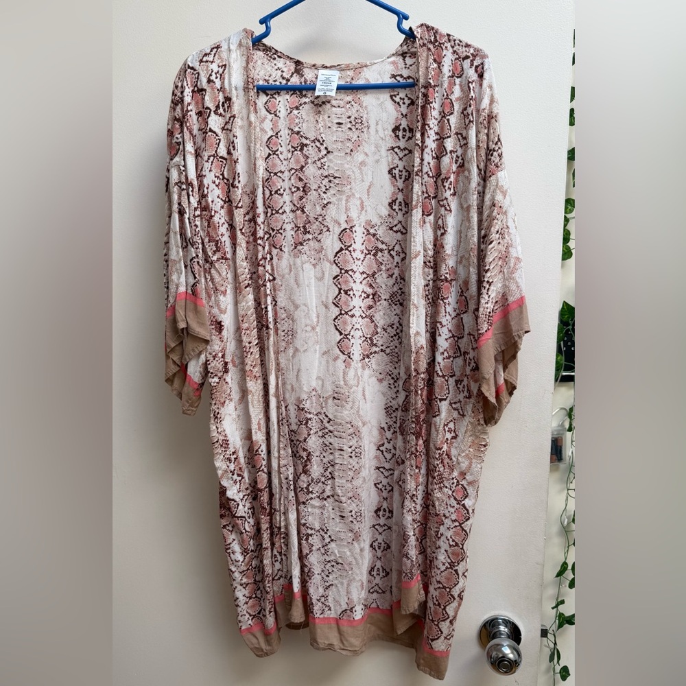 One size snakeskin kimono ￼